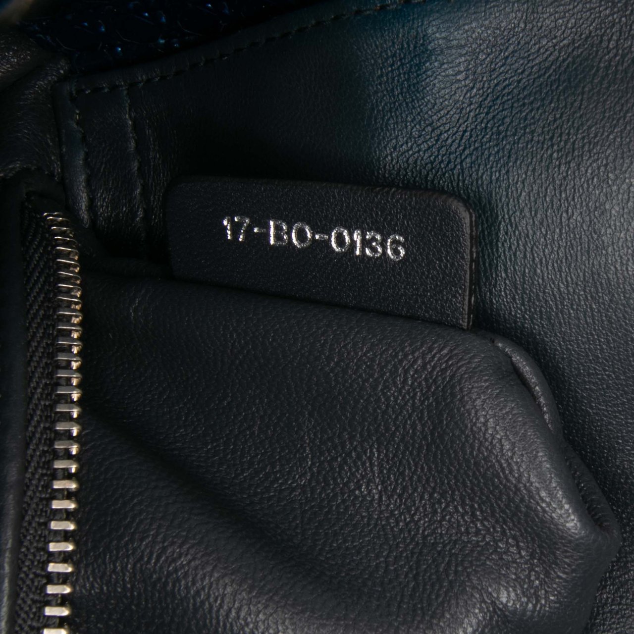 Dior Mini Metallic Patent Microcannage Lady Dior Blauw