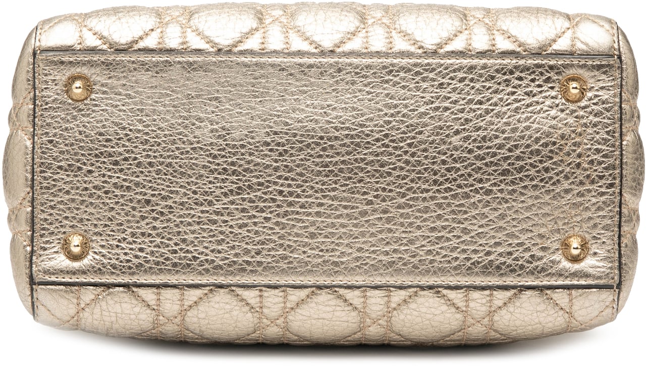 Dior Medium Metallic Grained Calfskin Cannage Supple Lady Dior Goud