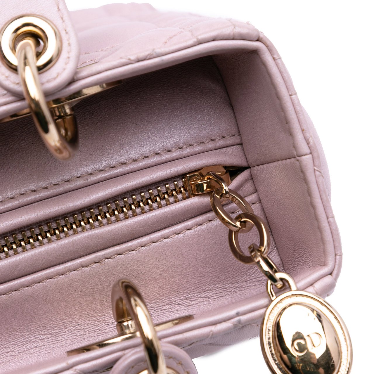 Dior Medium Pearlescent Lambskin Cannage Lady Dior Roze