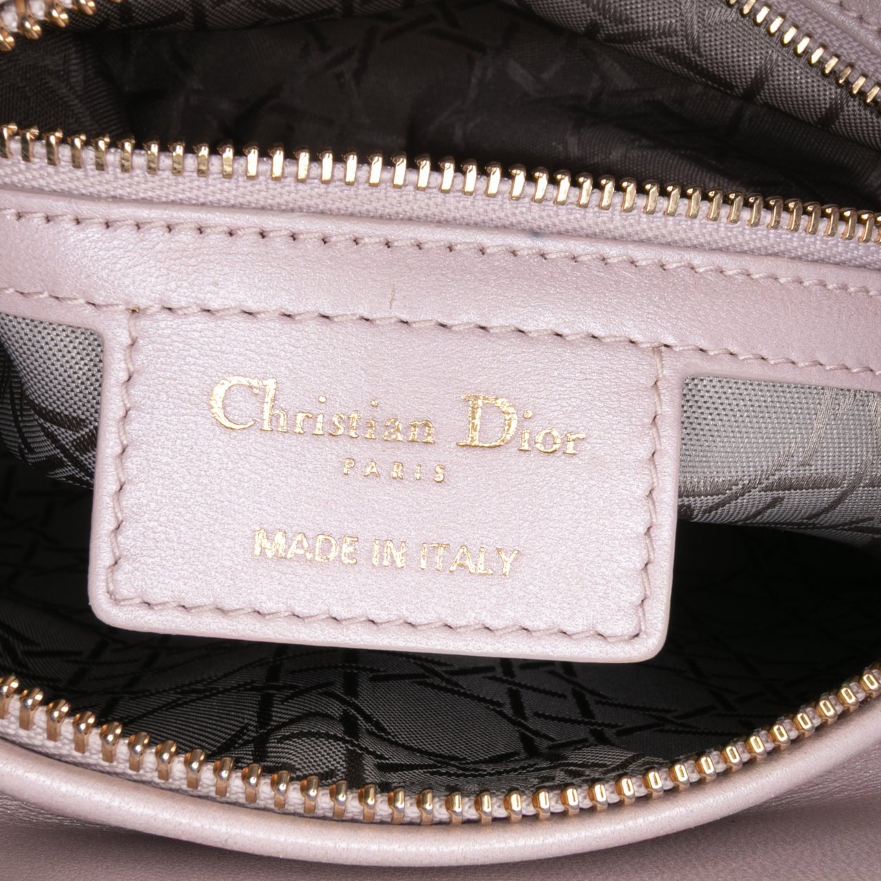 Dior Medium Pearlescent Lambskin Cannage Lady Dior Roze