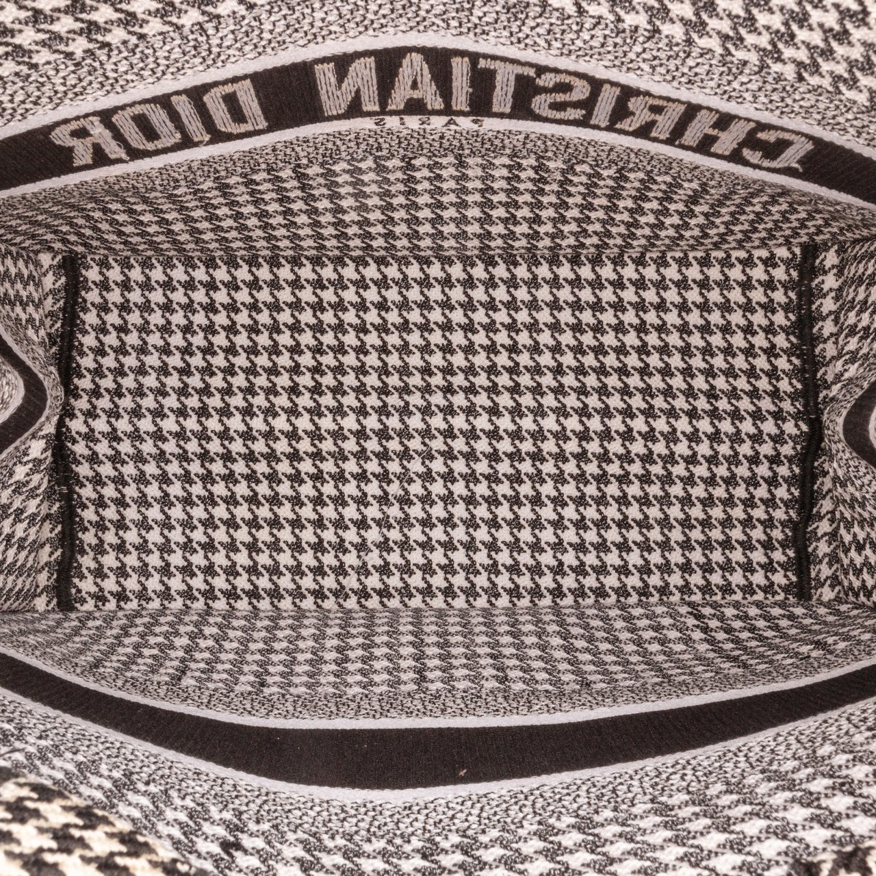 Dior Medium Houndstooth Book Tote Zwart