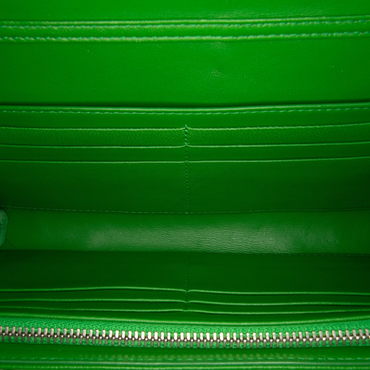 Dior Grained Calfskin Diorama Croisiere Wallet on Chain Groen