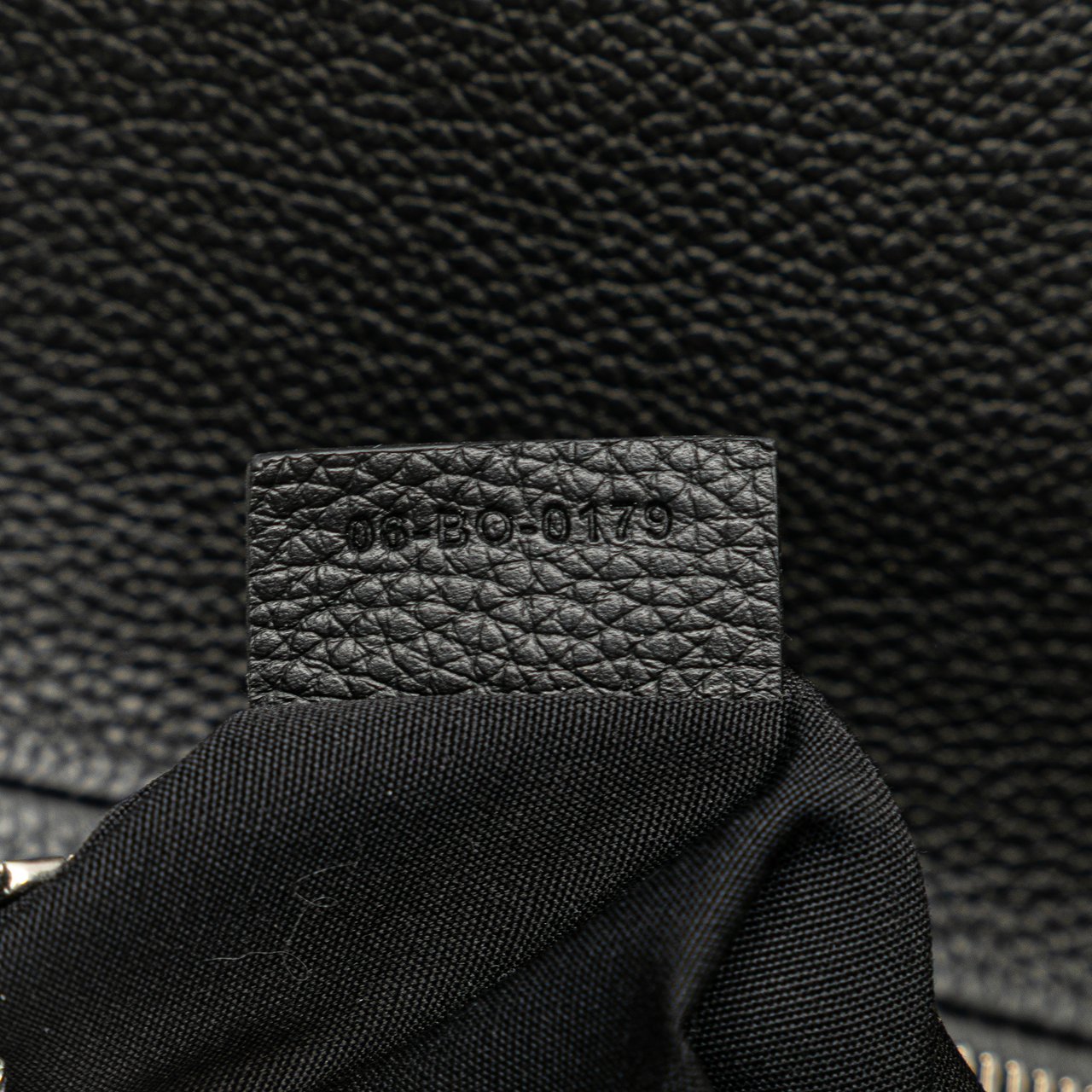 Dior Kim Jones Grained Calfskin Saddle Bag Zwart
