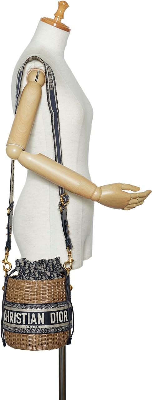 Dior Oblique Wicker Bucket Bag Bruin