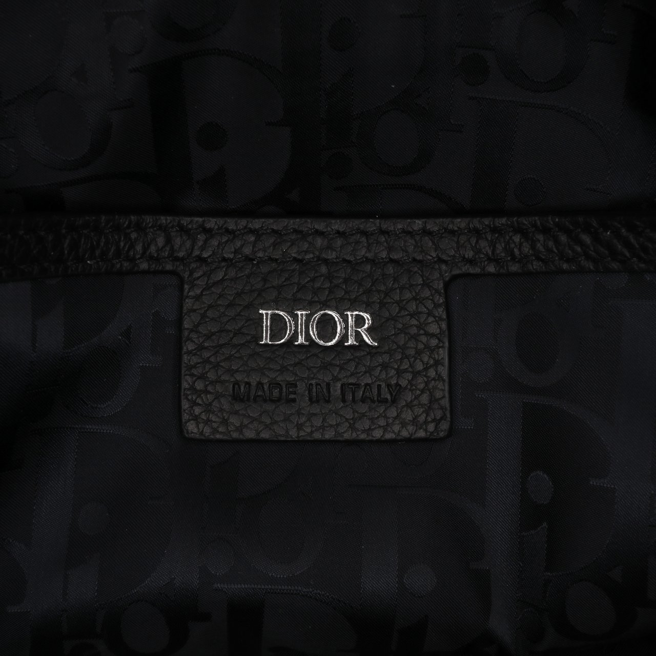 Dior Grained Calfskin Hit The Road Bag Zwart