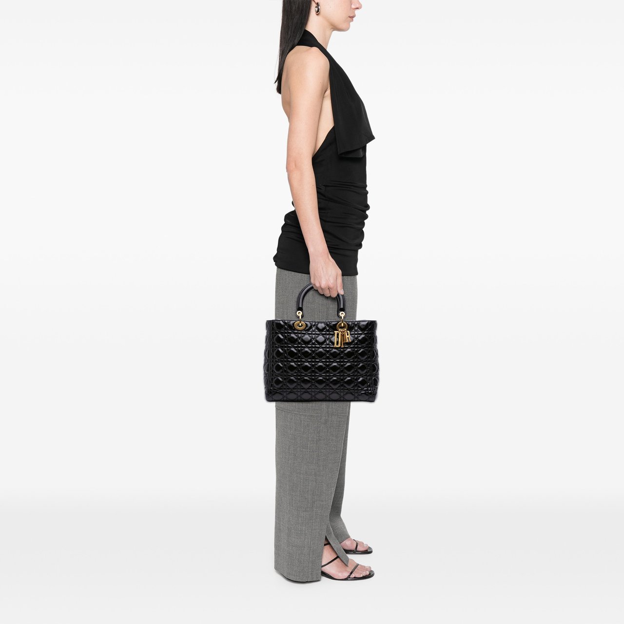 Dior Large Crinkled Patent Cannage Lady Dior Zwart