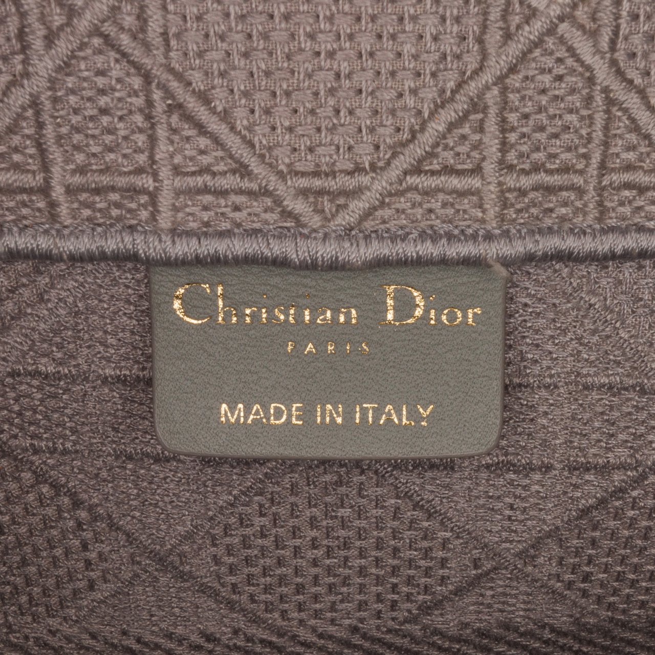 Dior Medium Cannage Embroidered Book Tote Grijs