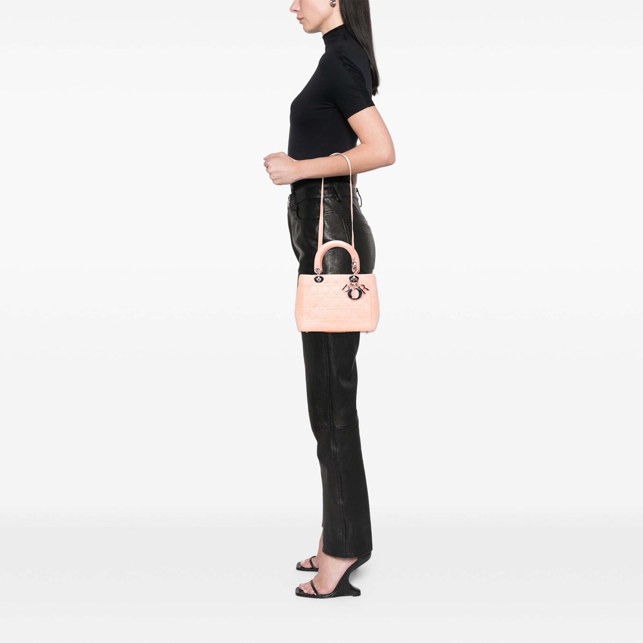 Dior Medium Lambskin Cannage Lady Dior Roze