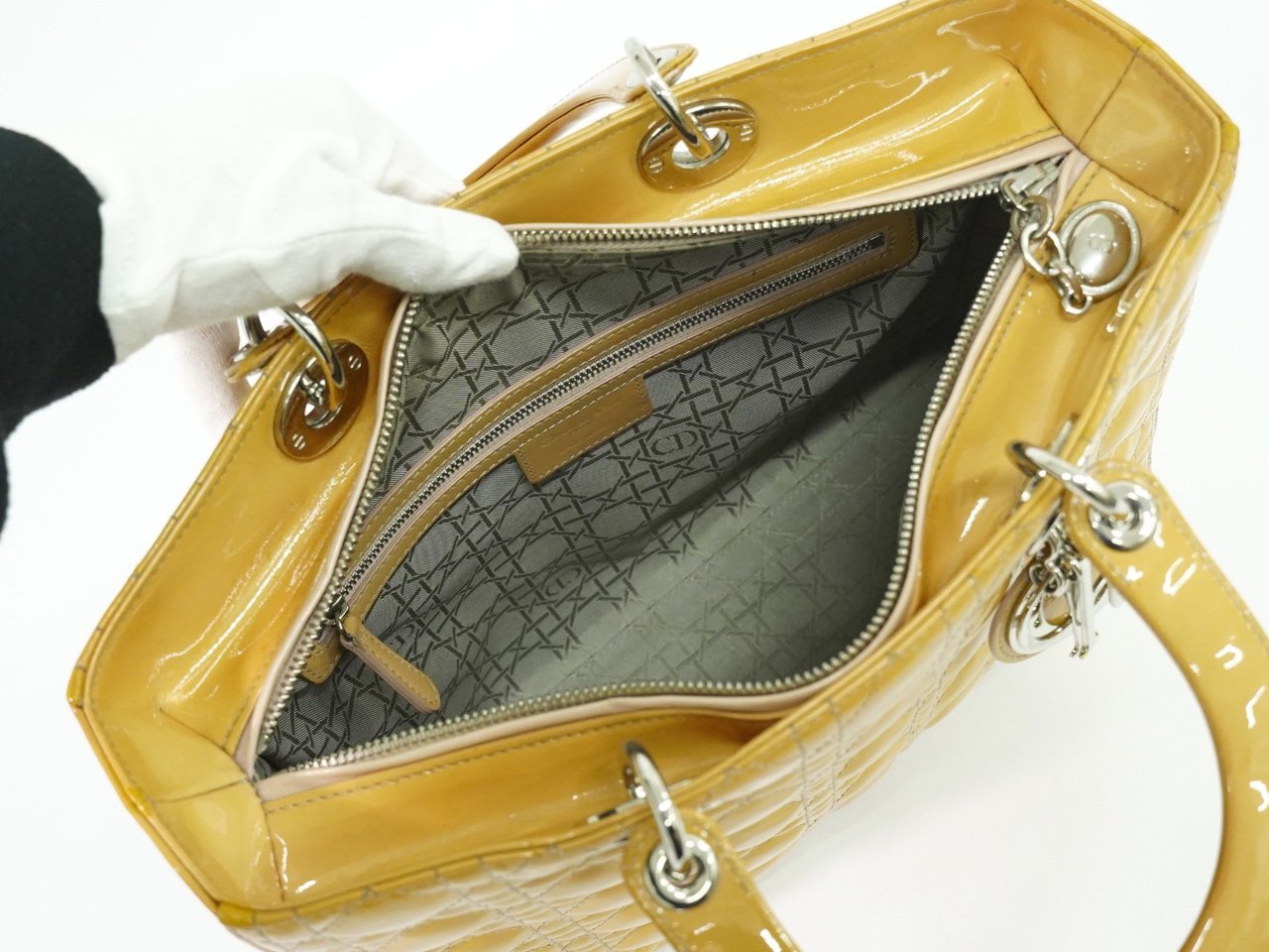 Dior Christian Dior Vintage Lady Dior Bag Cannage Quilt Patent Medium Rood