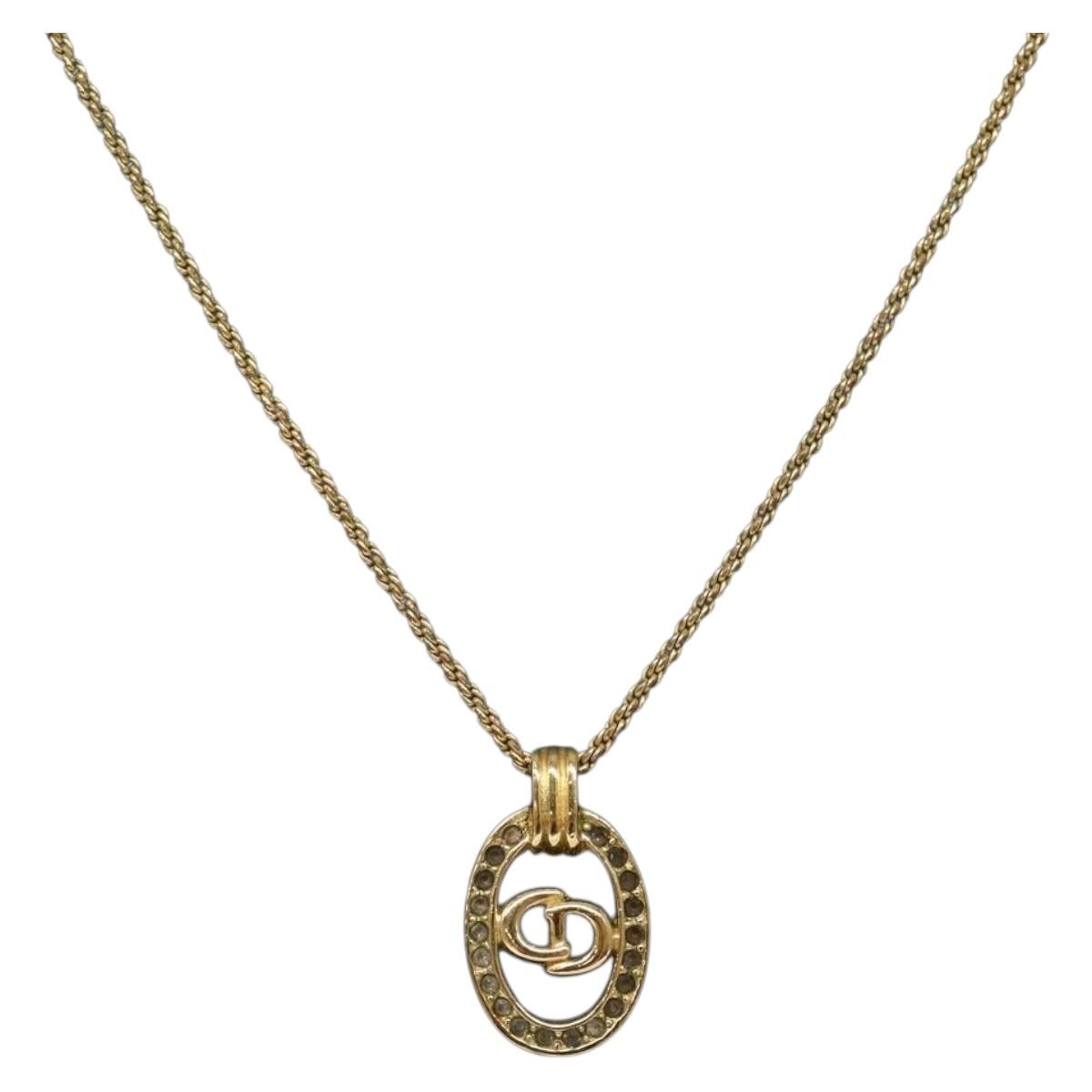 Dior Christian Dior CD Round Pendant Necklace Metal and Crystals Goud