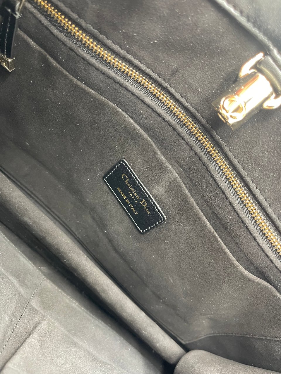 Dior Christian Dior Essential Tote Archicannage Quilt Calfskin Large Zwart