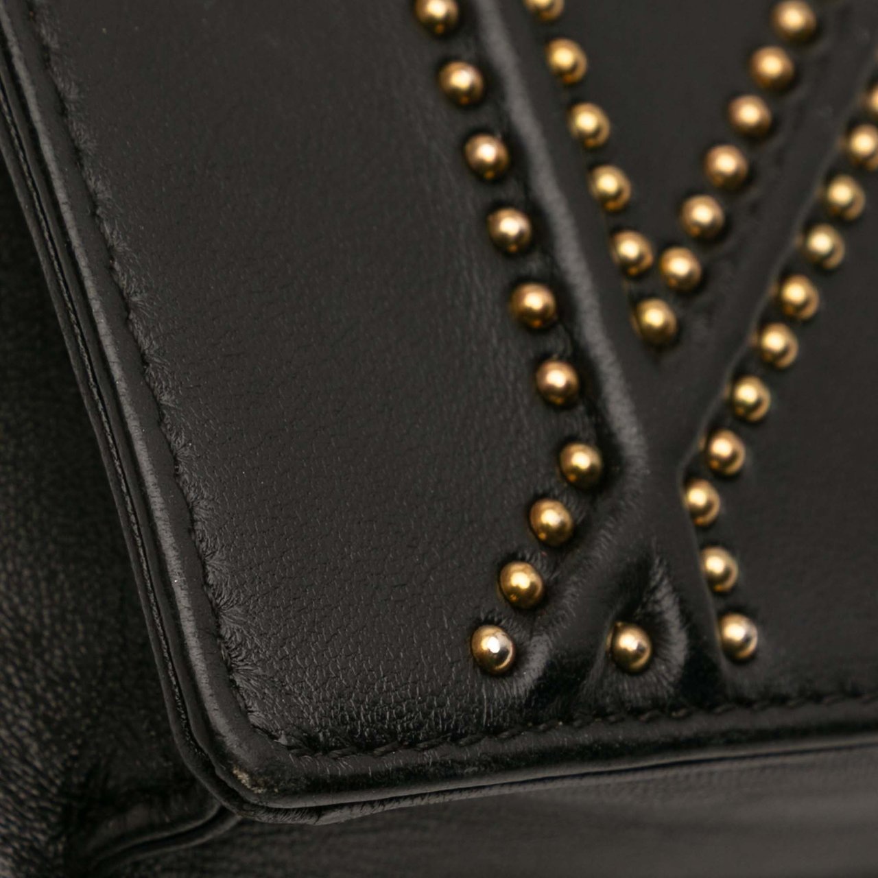 Dior Studded Calfskin Diorama Wallet on Chain Zwart