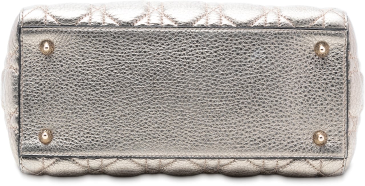 Dior Medium Metallic Grained Calfskin Cannage Supple Lady Dior Goud