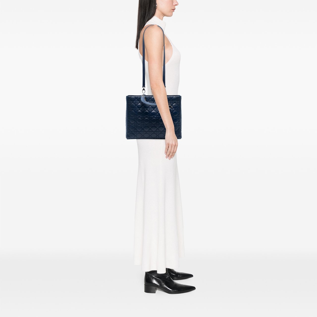 Dior Large Lambskin Cannage Lady Dior Blauw