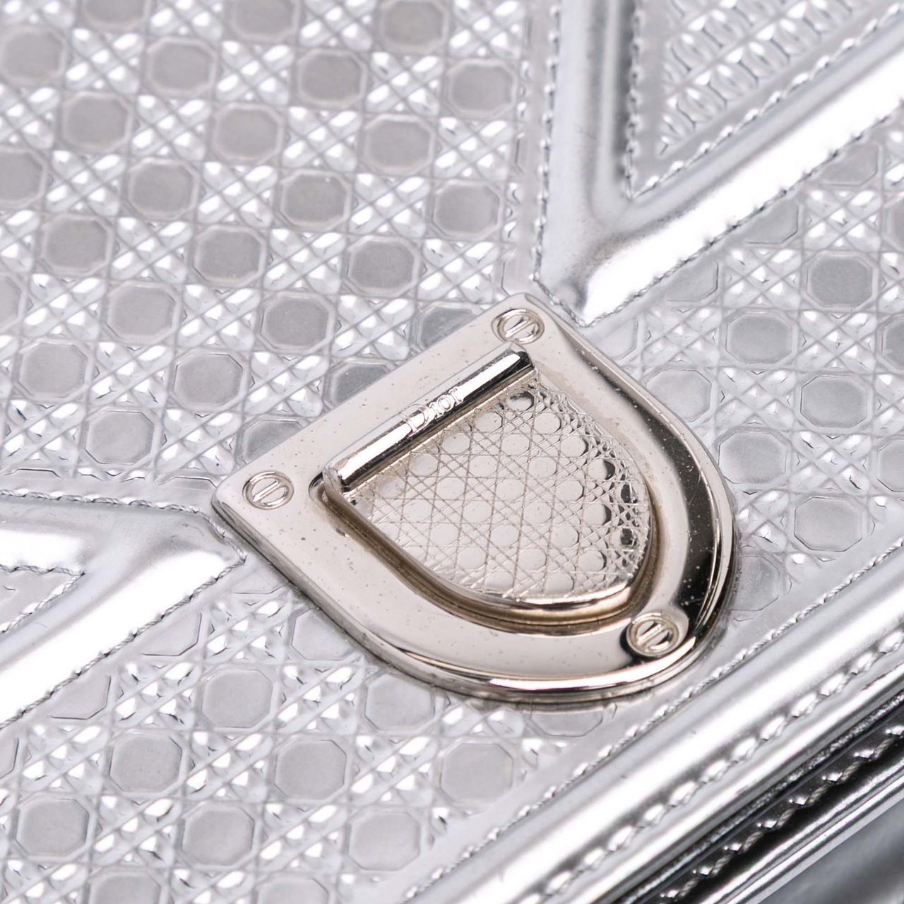 Dior Metallic Patent Microcannage Diorama Wallet on Chain Zilver