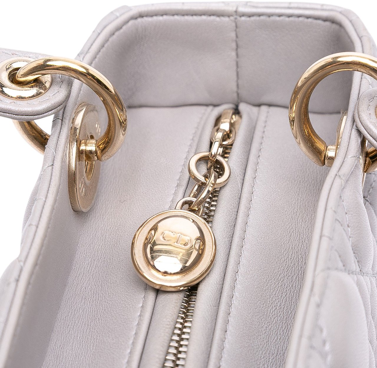 Dior Medium Pearlescent Lambskin Cannage Lady Dior Grijs