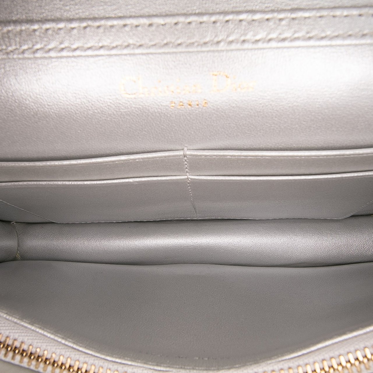 Dior Metallic Grained Calfskin Diorama Wallet On Chain Zilver