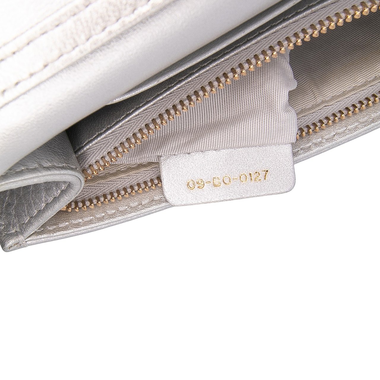 Dior Metallic Grained Calfskin Diorama Wallet On Chain Zilver