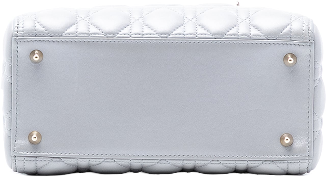 Dior Medium Pearlescent Lambskin Cannage Lady Dior Grijs