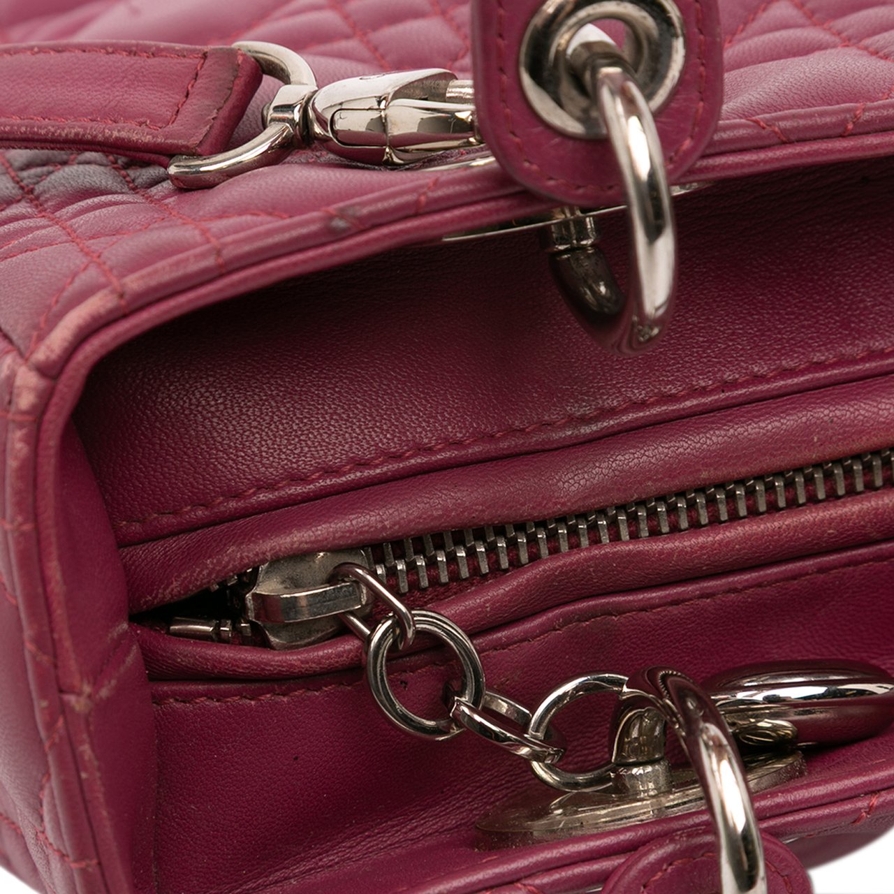 Dior Medium Lambskin Cannage Lady Dior Paars