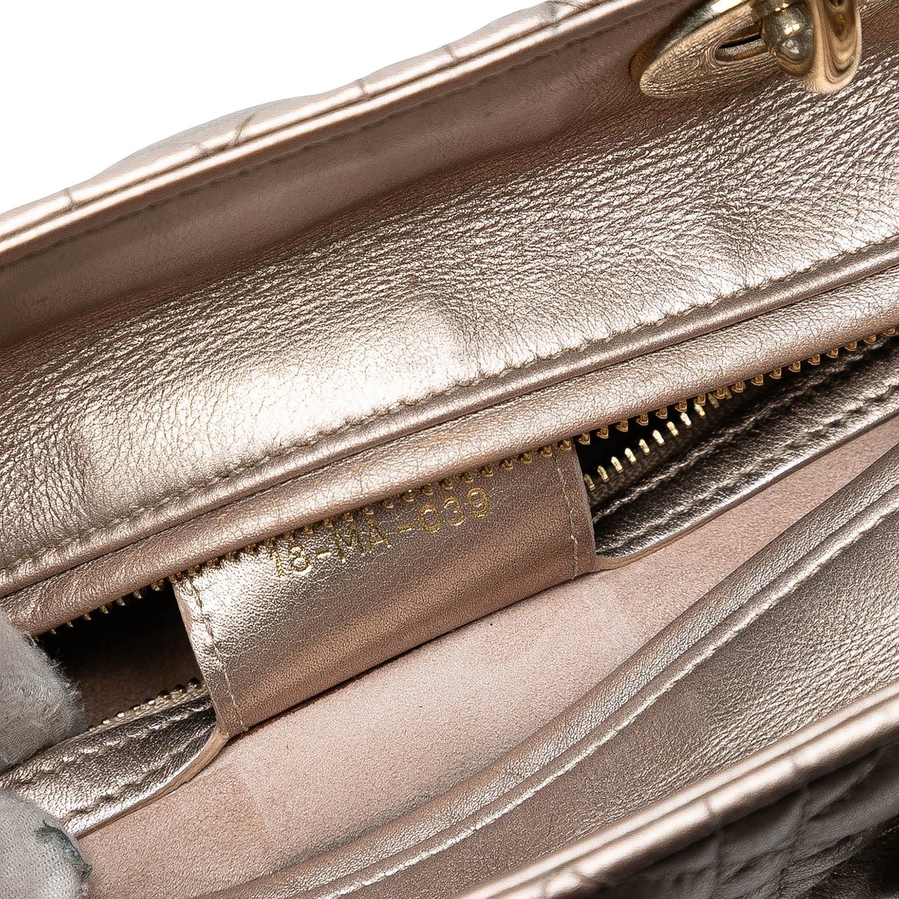 Dior Medium Metallic Lambskin Cannage Lady Dior Goud