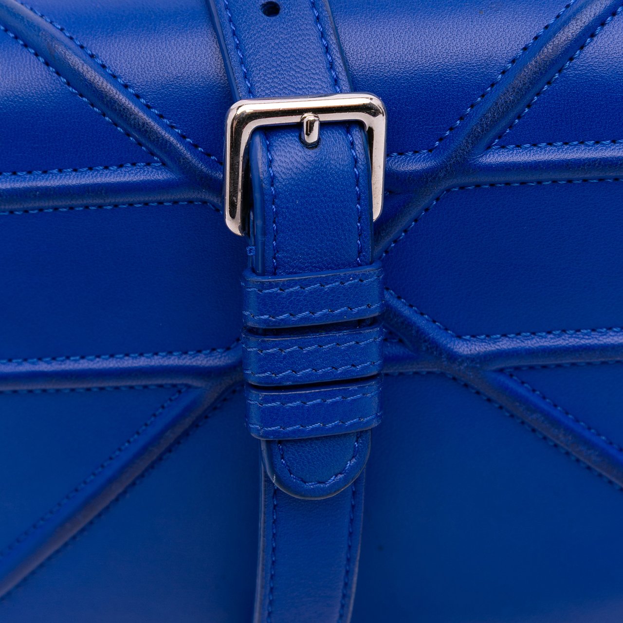 Dior Medium Lambskin Diorama Flap Blauw