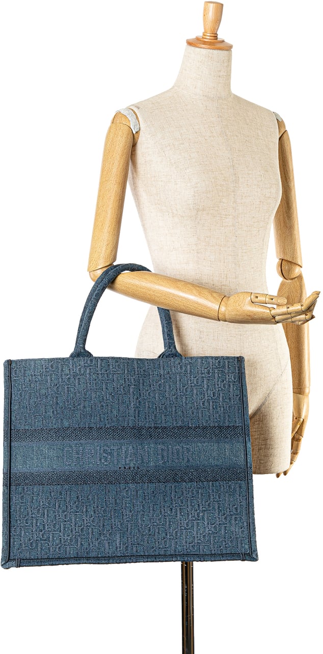 Dior Large Oblique Denim Book Tote Blauw