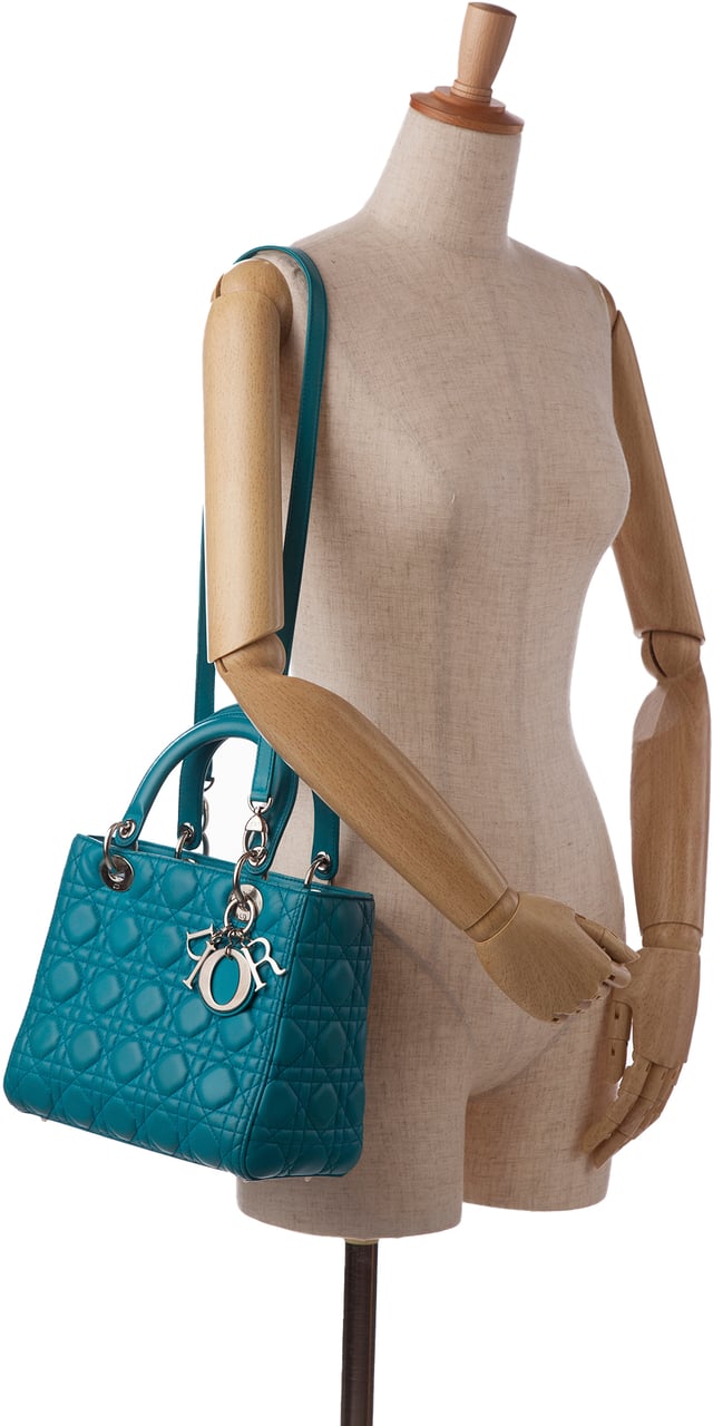 Dior Medium Lambskin Cannage Lady Dior Blauw