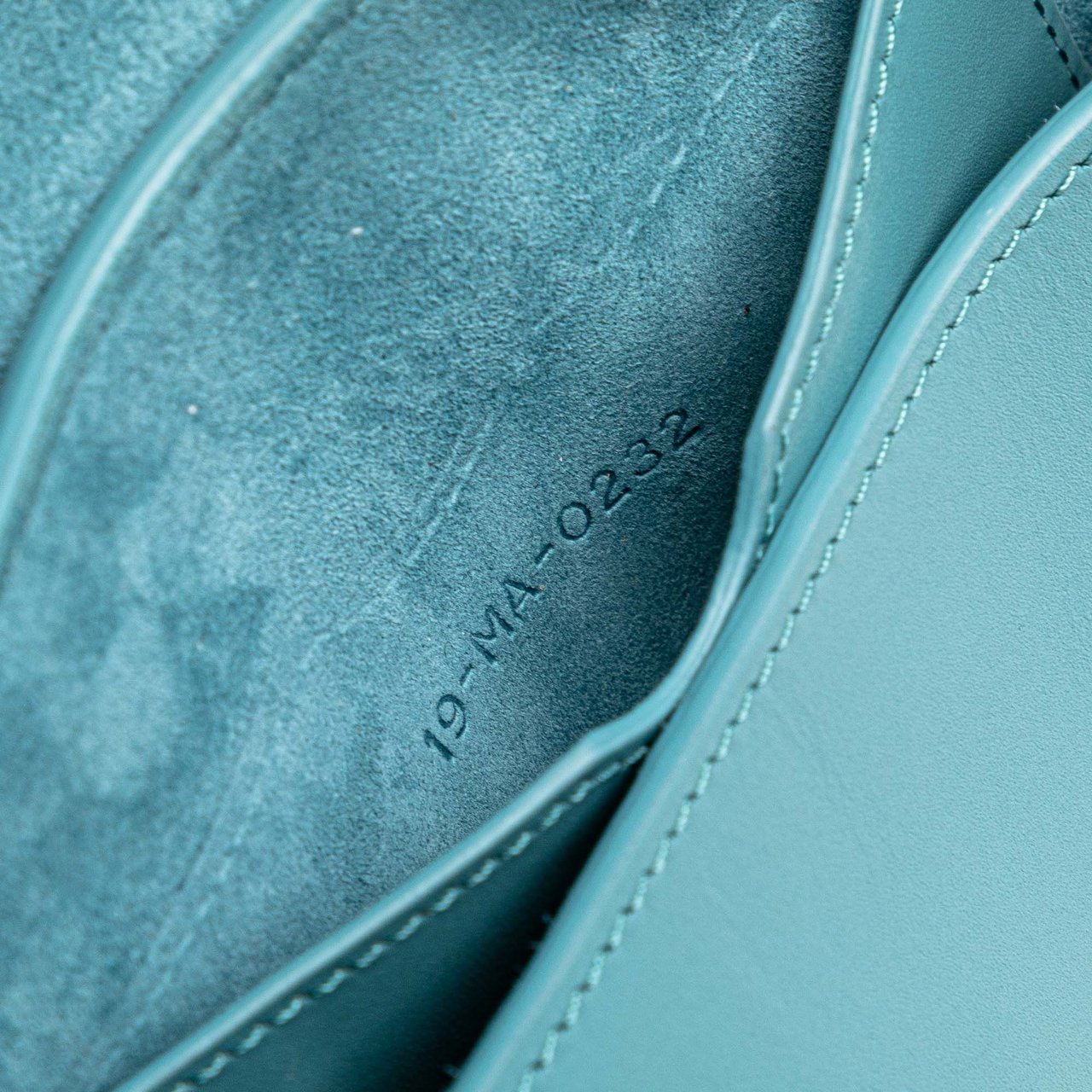 Dior Calfskin Bobby East West Crossbody Blauw