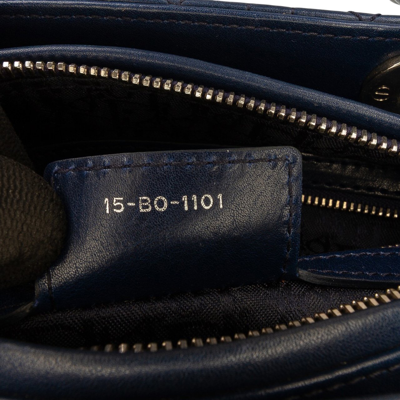 Dior Medium Lambskin Cannage Lady Dior Blauw