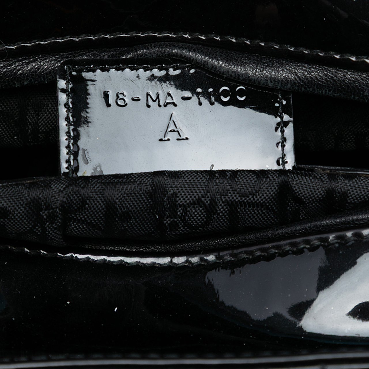 Dior Medium Patent Cannage Lady Dior Zwart