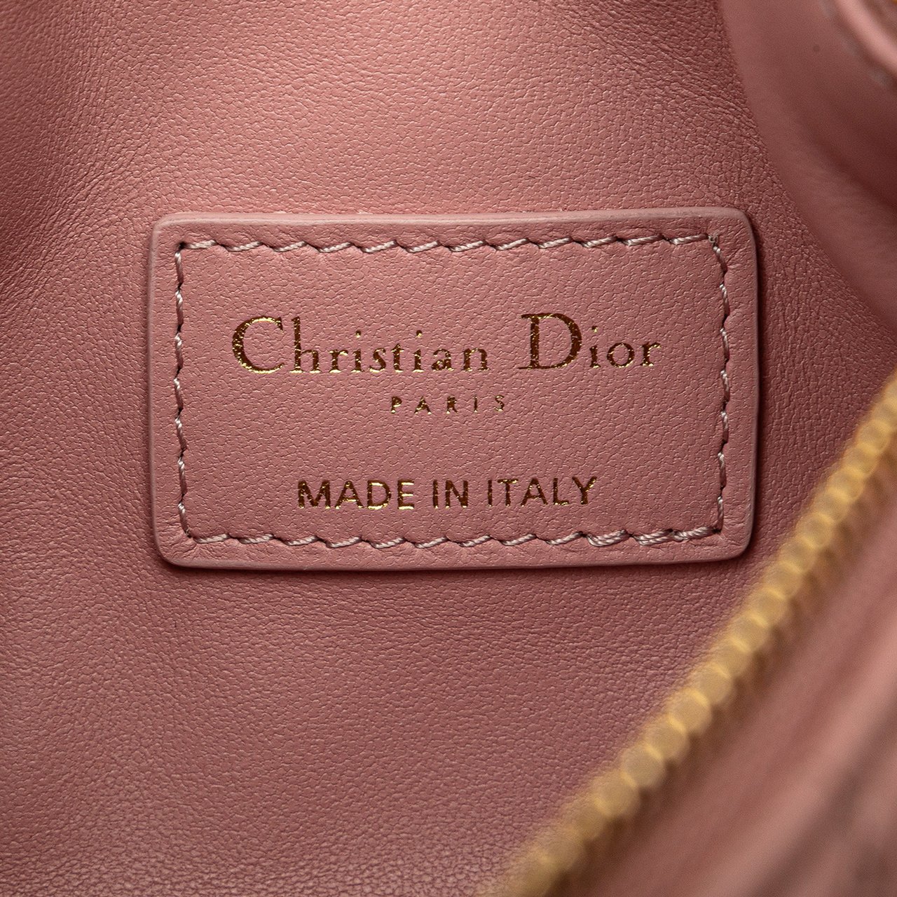 Dior Small Calfskin Macrocannage Diortravel Nomad Pouch Roze