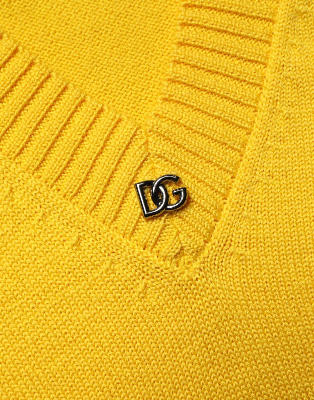 Dolce & Gabbana Wool Knitted V-Neck Pullover Yellow Geel