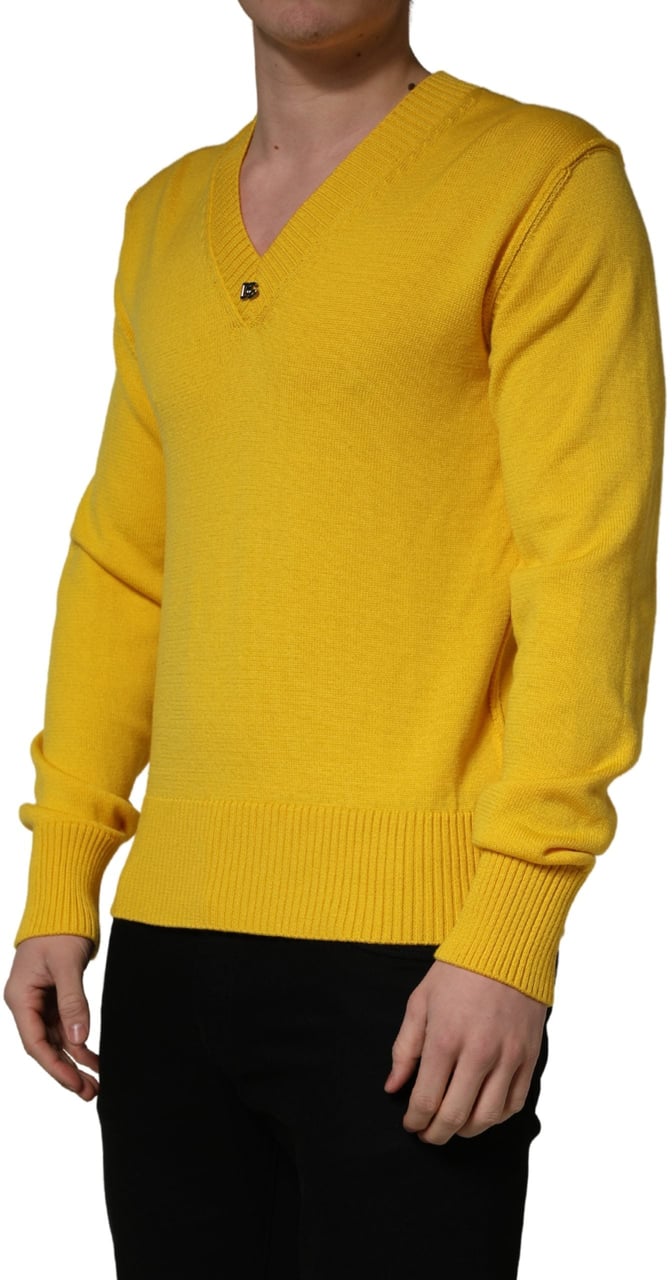 Dolce & Gabbana Wool Knitted V-Neck Pullover Yellow Geel