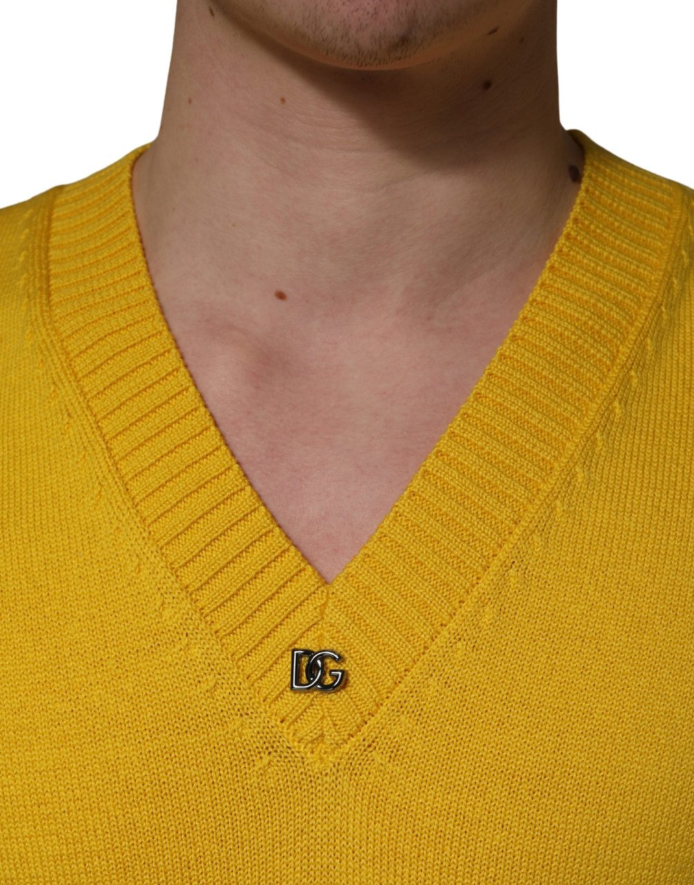 Dolce & Gabbana Wool Knitted V-Neck Pullover Yellow Geel