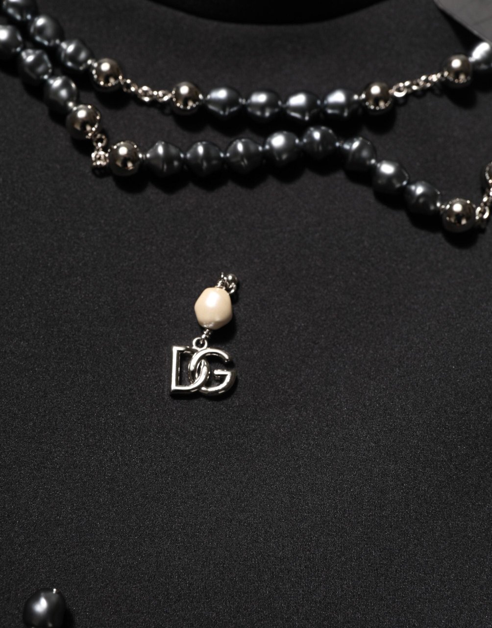 Dolce & Gabbana Black Polyester Necklace Embellished T-shirt Zwart