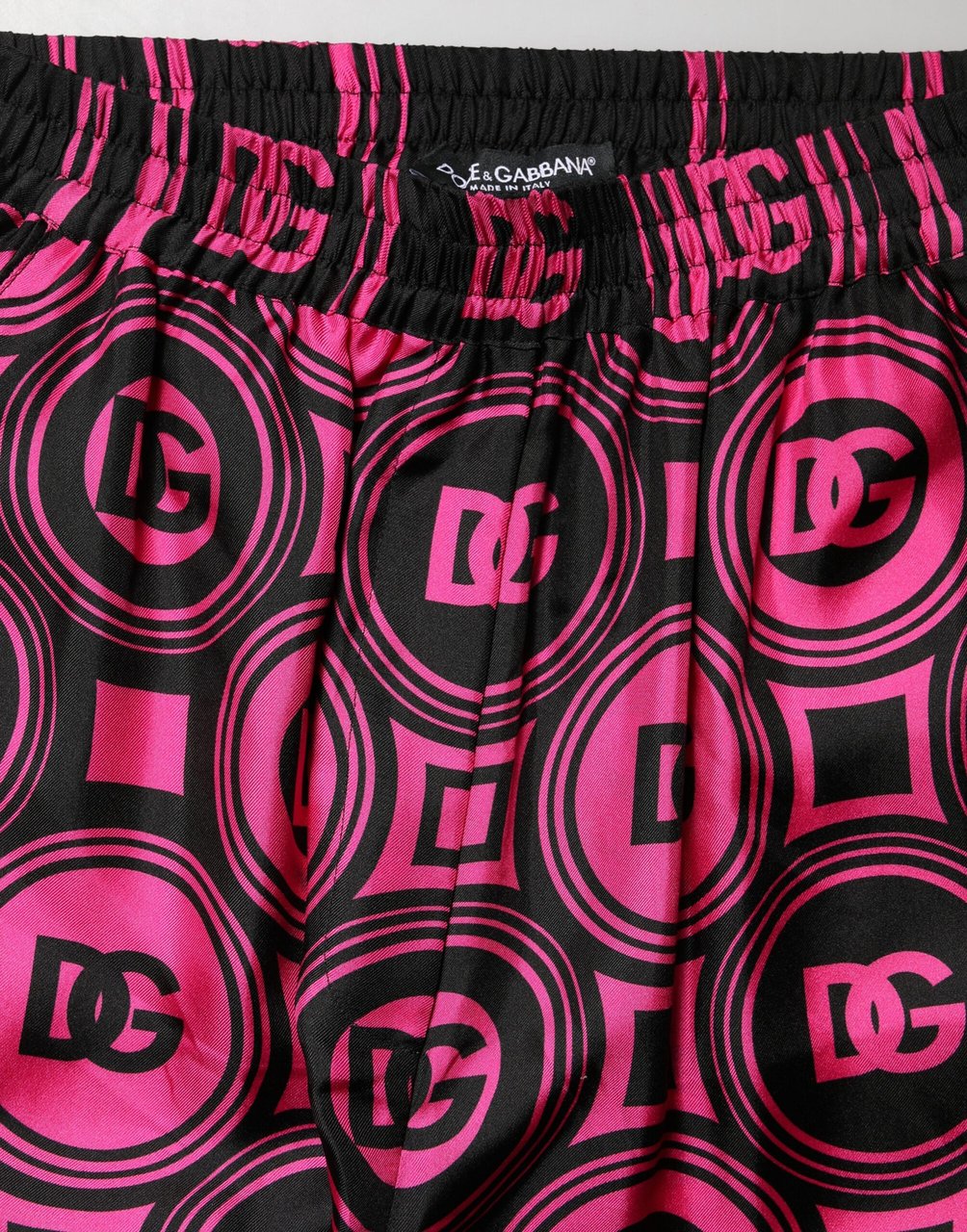 Dolce & Gabbana Black Fuchsia Silk Logo Elastic Waist Shorts Zwart