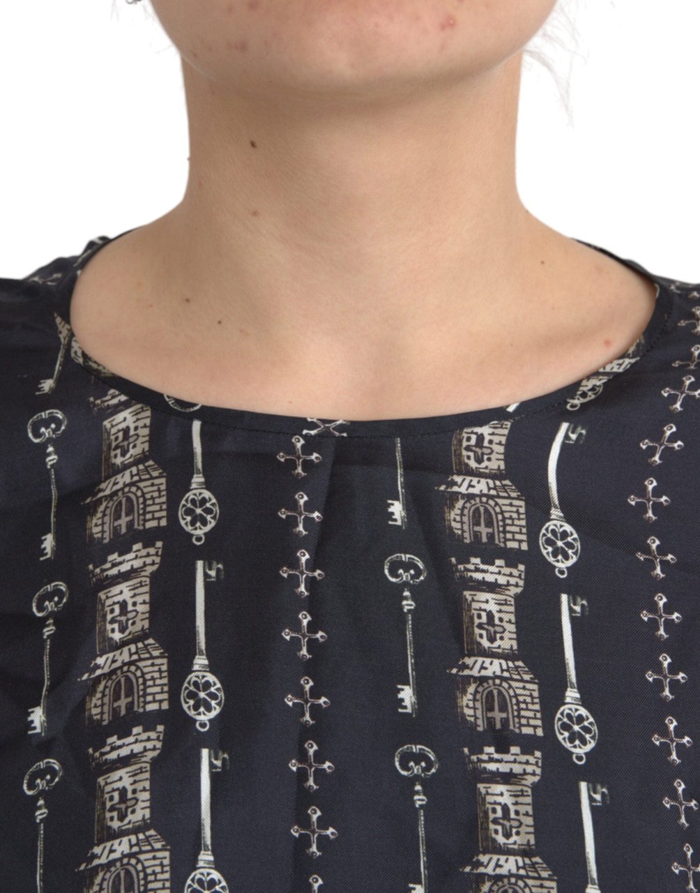 Dolce & Gabbana Black Key Castle Print Silk Blouse T-shirt Zwart