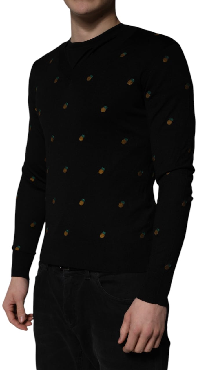 Dolce & Gabbana Black Pineapple Crew Neck Pullover Sweater Zwart
