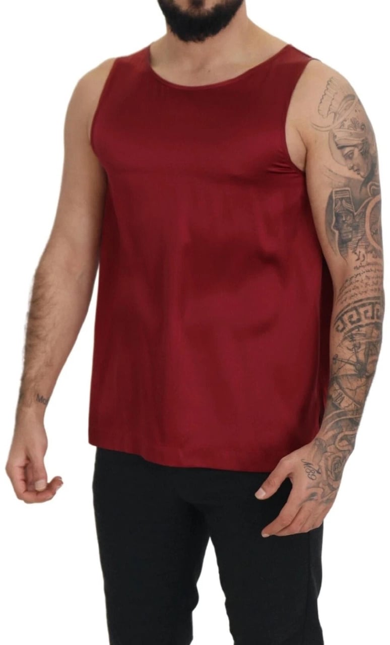 Dolce & Gabbana Red Round Neck Sleeveless Silk T-shirt Rood