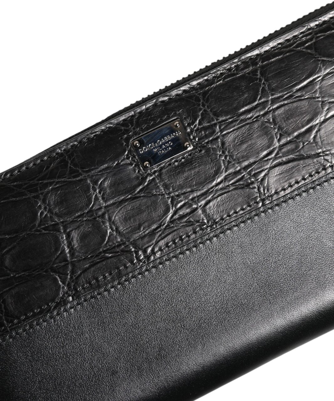 Dolce & Gabbana Black Leather Logo Plaque Zip Around Continental Wallet Zwart