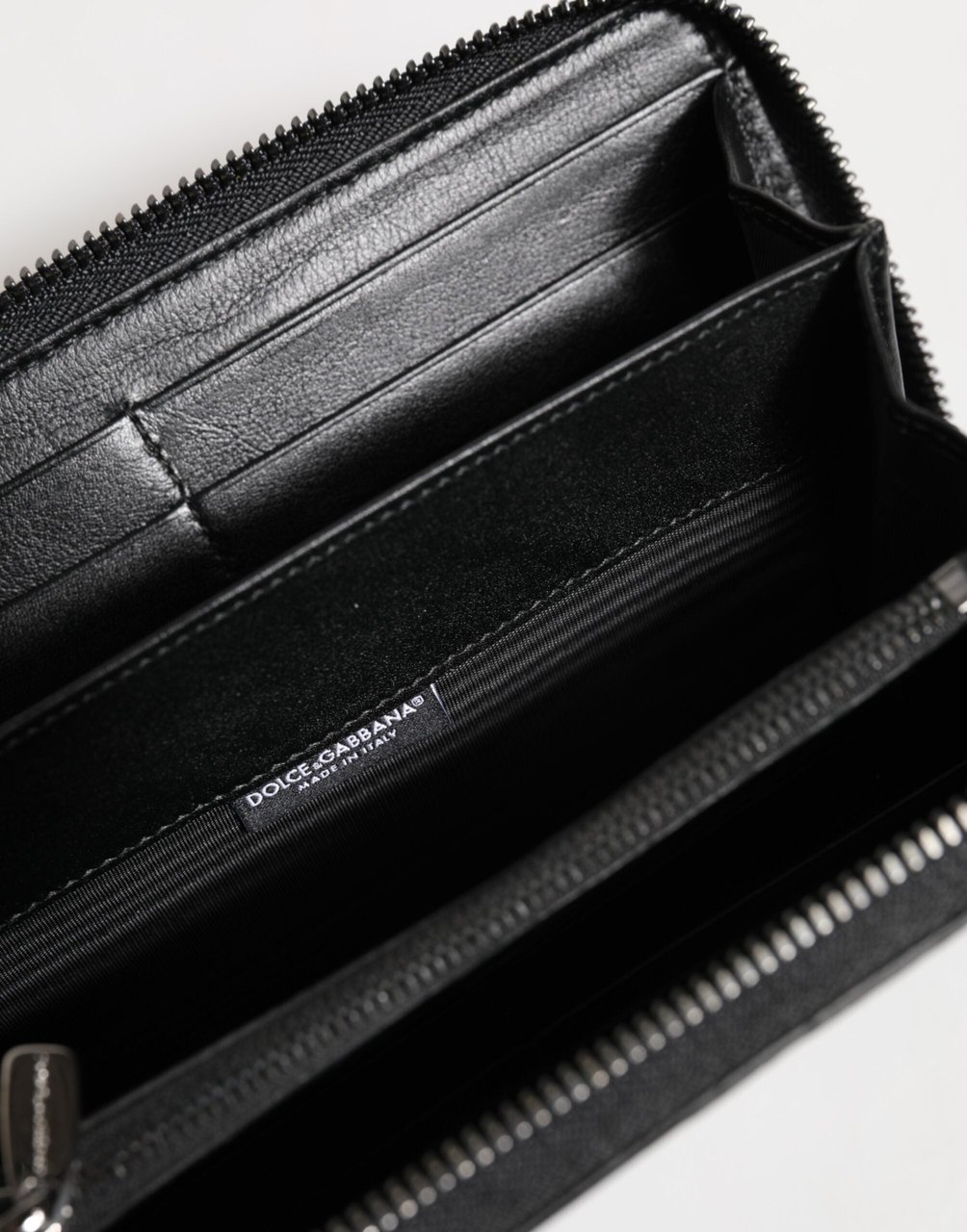 Dolce & Gabbana Black Leather Logo Plaque Zip Around Continental Wallet Zwart