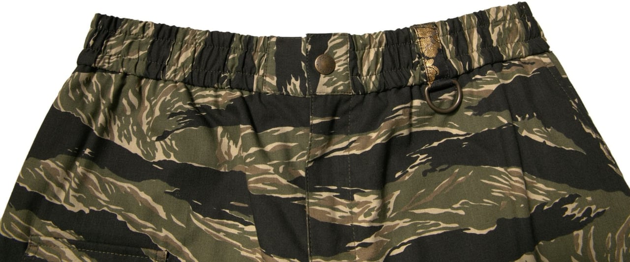 Dolce & Gabbana Black Gold Patterned Cotton Bermuda Shorts Zwart