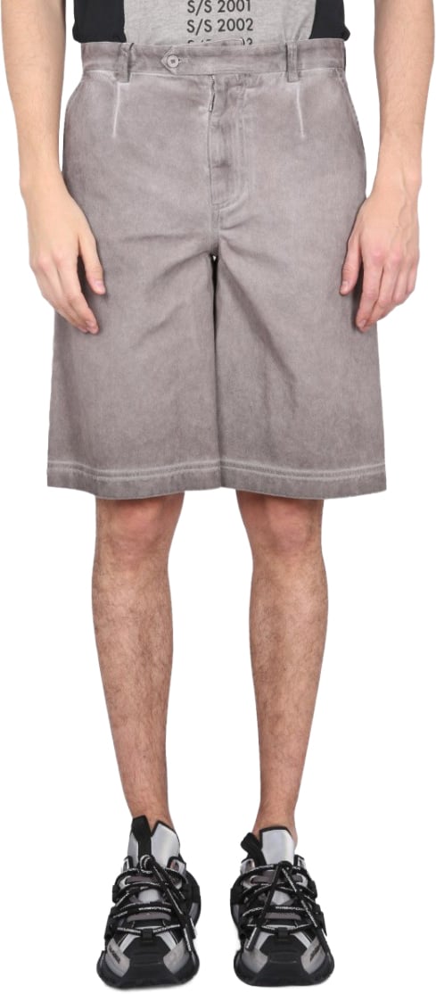Dolce & Gabbana Bermuda Shorts With Logo Plaque Grijs