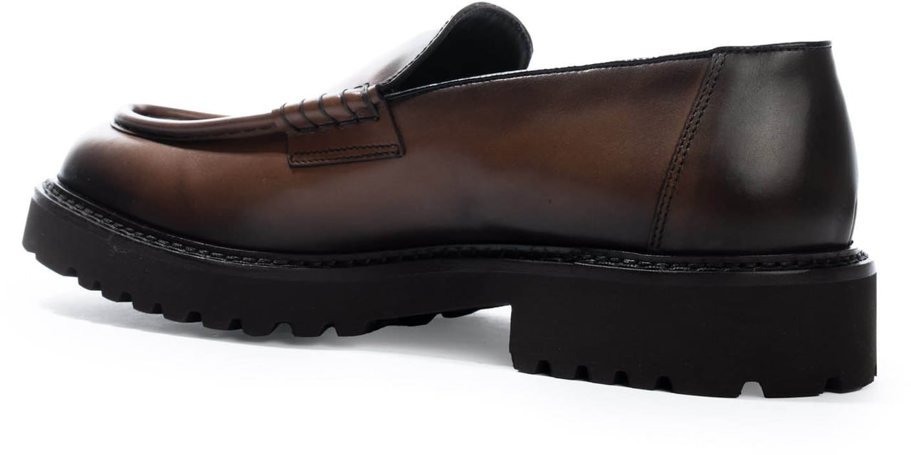 Doucal's Flat Shoes Dark Brown Bruin