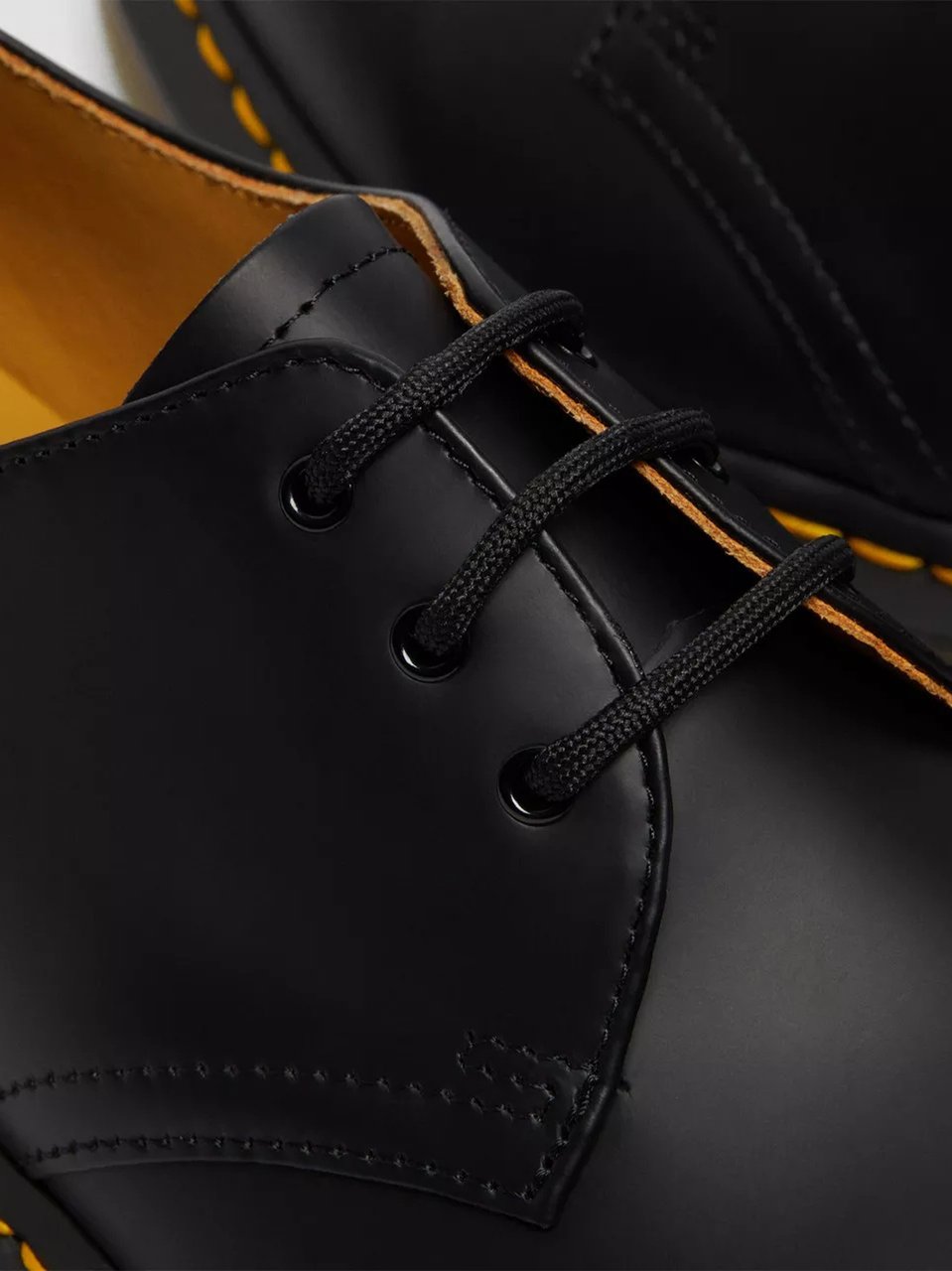 Dr. Martens Classic 1461 Low-Top Leather Rubber Shoes Zwart