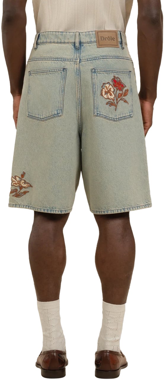 Drôle de Monsieur Brodé Fleurs Dusty Denim Shorts Lichtblauw
