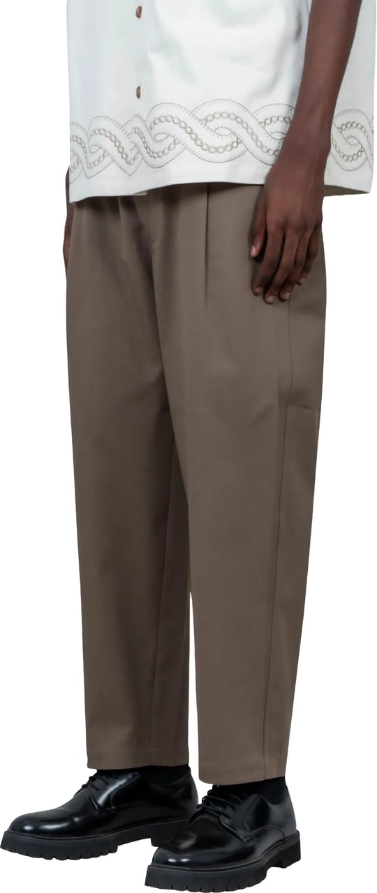 Drôle de Monsieur Trousers Beige Taupe