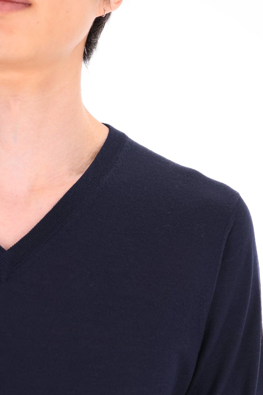Drumohr Super 140’s Wool V-Neck Sweater Zwart