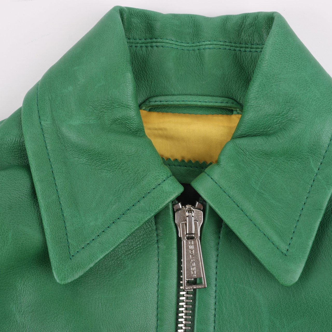 Dsquared2 DSQUARED2 Green Leather Cape Jacket, Style S75AM0561, Size 38 Groen